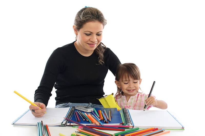 parent and chld drawing together